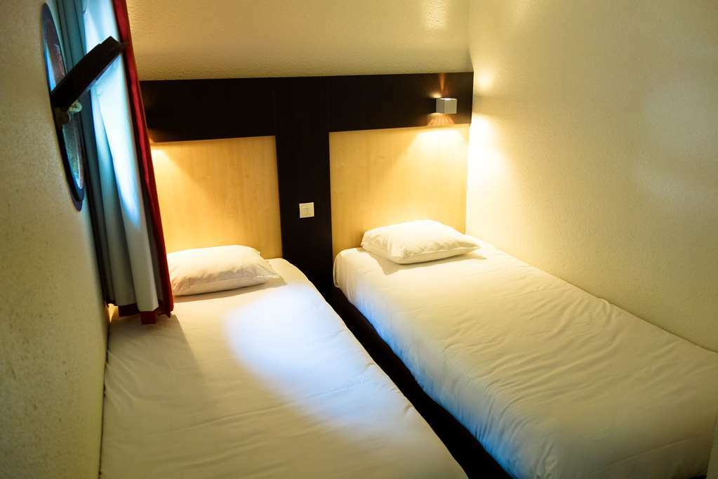 Kyriad Rouen Nord - Mont Saint Aignan Room photo